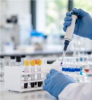 Illustration d’analyses en laboratoire (image illustrative, pas le Centre Algos)